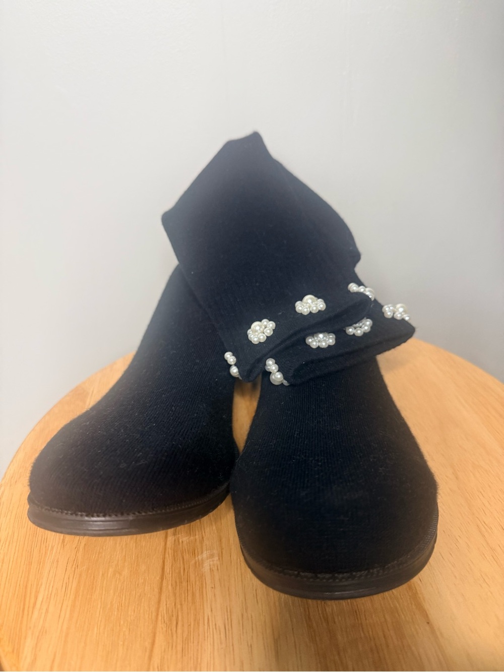 Women’s Black Pearl-Embellished Slip-On Shoes